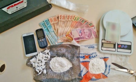 Polícia Militar em Cruzeiro persegue e prende traficante e drogas neste sábado (23/01)