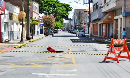 Rua 4 em Cruzeiro interditada até na próxima terça-feira (02/02)