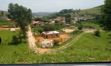 5 anos sem água, moradores reclamam no bairro Cascata em Queluz