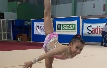 Ginasta traz 4 medalhas para Guaratinguetá
