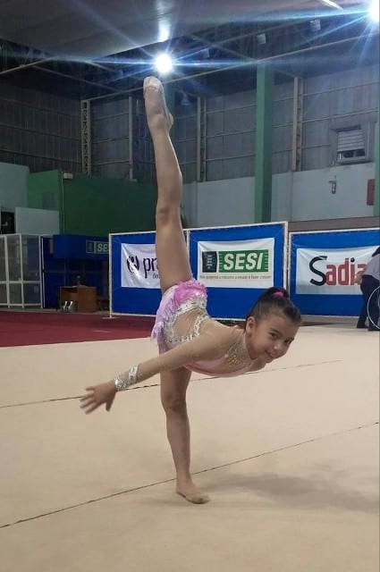 Ginasta traz 4 medalhas para Guaratinguetá