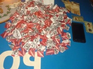 Adolescente é apreendido com 96 pinos de cocaína em Volta Redonda/RJ