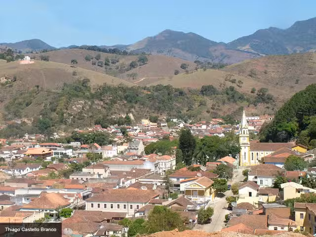 Prefeitura de Passa Quatro/MG lança concurso público: 148 vagas