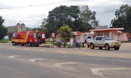 Senhora de bicicleta é atropelada na entrada de Cruzeiro nesta terça-feira (15/03)
