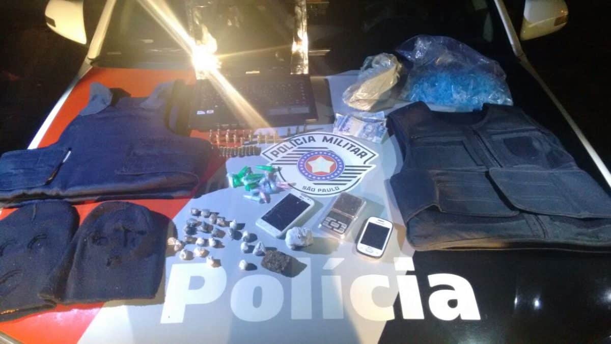 Força Tática da PM apreende material de roubo a banco e drogas
