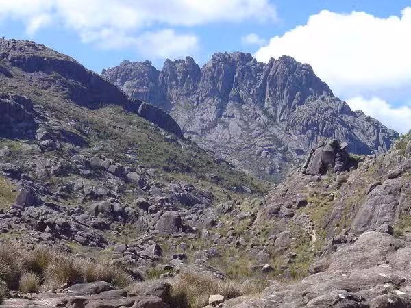 Pico das Agulhas Negras registra mínima de quatro graus