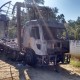 Caminhão pega fogo em Pinda nesta madrugada na Via Dutra