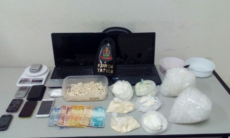 Força Tática apreende 1.8 kg de cocaína  e material do tráfico em Lorena nesta terça-feira (05/04)