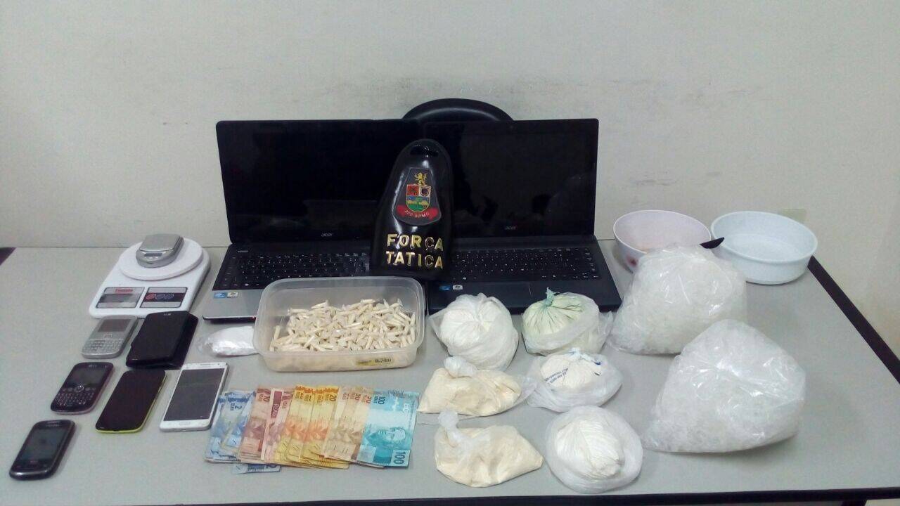 Força Tática apreende 1.8 kg de cocaína  e material do tráfico em Lorena nesta terça-feira (05/04)