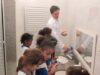 Alunos da creche Balão Azul de Aparecida tiveram aula de escovação