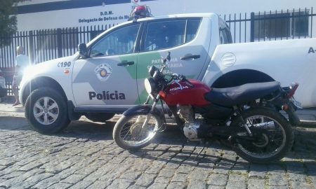 Polícia Ambiental recupera moto em Cachoeira Paulista: mãe e filho acabam sendo presos
