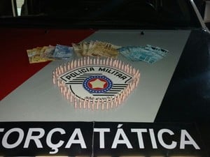 Com 52 anos, mulher é presa por tráfico de drogas em Aparecida