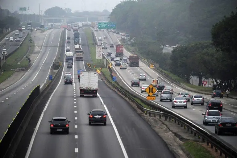 Vale do Paraíba pode receber até 943 mil veículos neste Feriado de Tiradentes