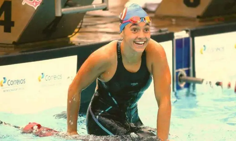 Nadadora Cruzeirense Victória Izidro representa o Brasil em campeonato na Europa