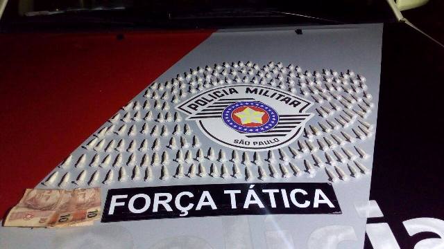 Força Tática da PM apreende droga em Lorena