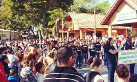 Desfile cívico marca comemoração dos 125 anos de Piquete
