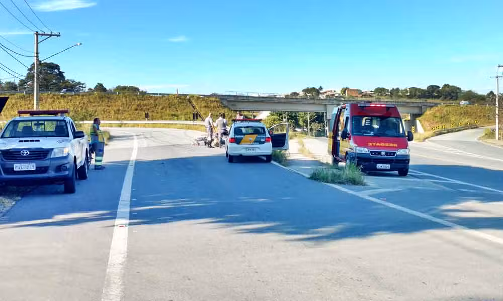 Motociclista se acidenta na 3ª Ponte em Cruzeiro, nesta tarde