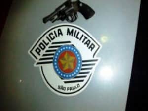 Jovem de 15 anos dispara três tiros contra morador de rua em Lorena