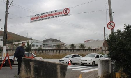 Em teste, rua de Aparecida tem mudança de direção