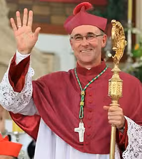 Entidades de Cruzeiro recebe visita do Bispo Diocesano de Lorena