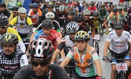 Cachoeira Paulista reúne centenas de ciclistas no Desafio Natureza