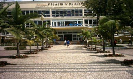 Homem é espancado em praça de Volta Redonda/RJ