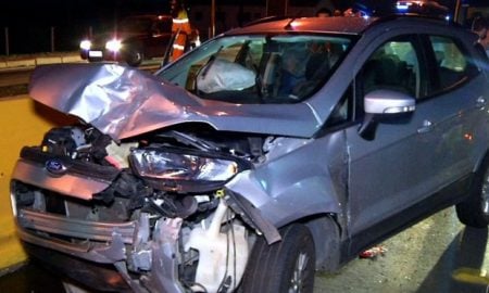 Engavetamento na Via Dutra deixa duas pessoas feridas, em Resende/RJ