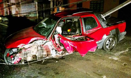 Acidente: Carro derruba poste em Cruzeiro; mais de 20 mil pessoas sem energia neste domingo