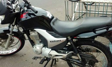 Homem é preso em flagrante roubando moto em Cruzeiro