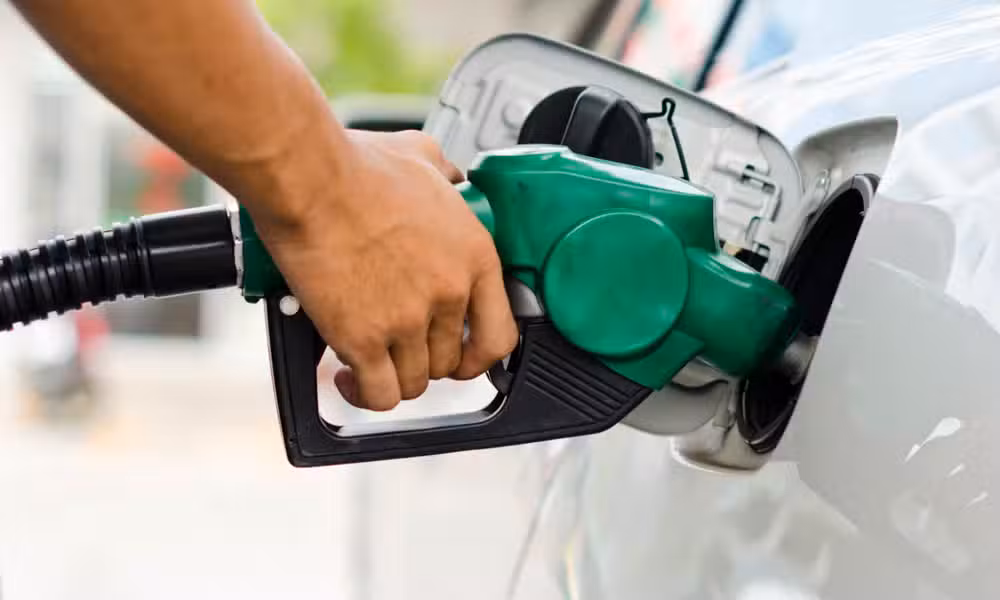 Em comparação de preço de gasolina, Cruzeiro – R$ 3,499, está mais barato que Volta Redonda/RJ - R$ 3,799 no litro