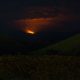 Foto registrada em Cruzeiro flagra incêndio neste momento no Pico dos Marins em Piquete