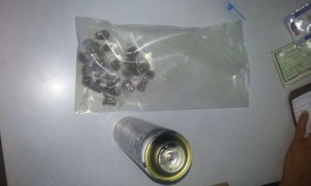 Adolescente de 17 anos é apreendido com droga ao pichar muro em Pindamonhangaba