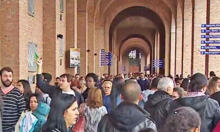 Aproximadamente 235 mil romeiros lotaram Aparecida neste fim de semana