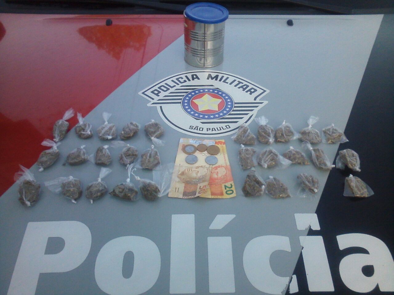 Homem é preso por suspeita de tráfico de drogas em Lorena