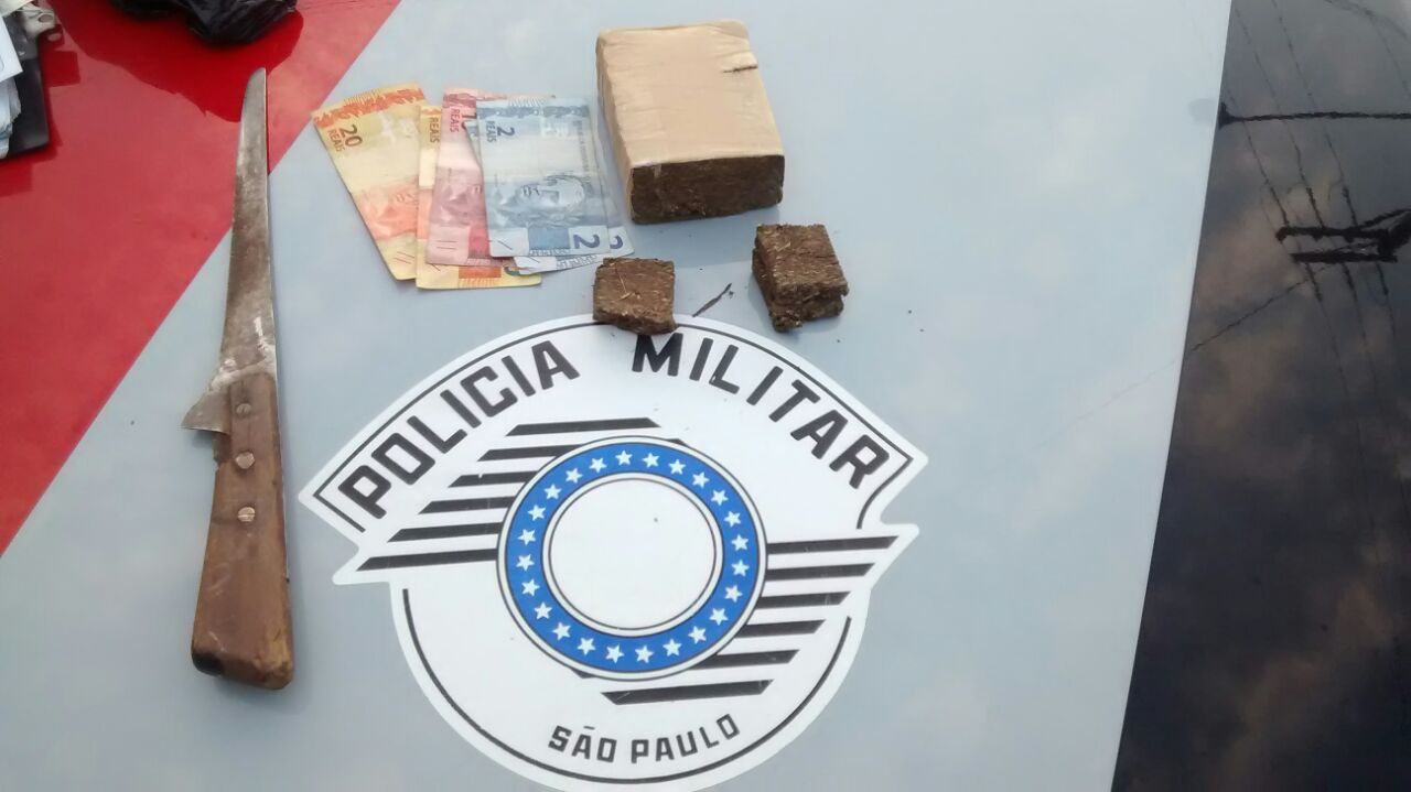 Polícia Militar de Cruzeiro prende traficantes em flagrante com 445g de maconha