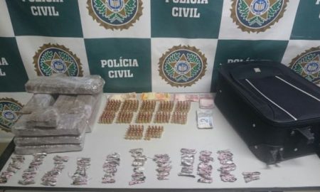 Jovem de 17 anos é apreendida em rodoviária de Resende com drogas e munições