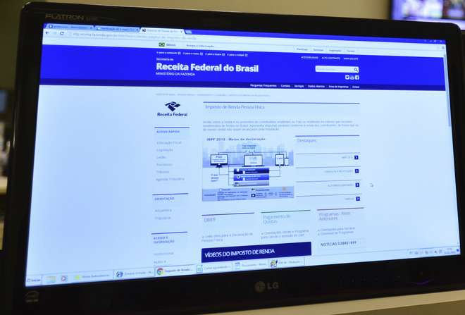Receita libera pagamento de restituições do terceiro lote do IR 2016