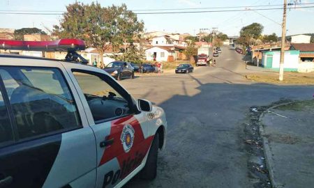 Acidente entre motos na Vila Romana deixa vítima em estado grave em Cruzeiro