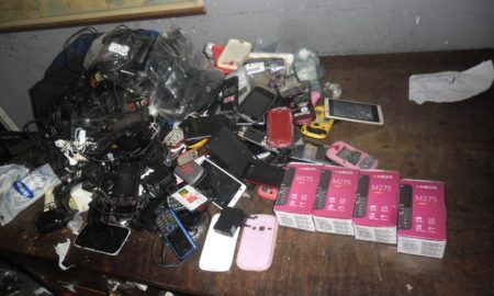 Criminosos tentam entregar 94 celulares e drogas em presídio de Tremembé
