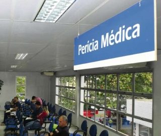 Peritos poderão vasculhar Facebook para cortar auxílio-doença