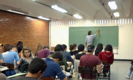 Escolas particulares cairam mais que a pública em índice que mede qualidade de ensino