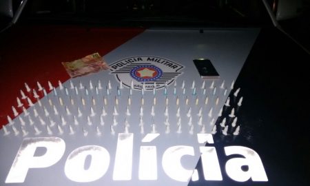 Força Tática apreende menor traficante de 15 anos e encontra 123 pinos de cocaína em Lorena
