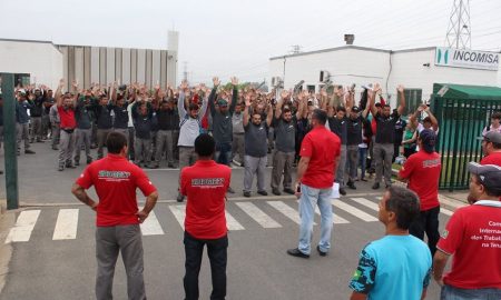 Trabalhadores de metalúrgica entram em greve por aumento salarial em Pindamonhangaba