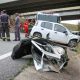 Mulher de 51 anos  morre após carro despencar de viaduto entre Carvalho Pinto e Tamoios