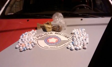Força Tática de Lorena prende três traficantes em flagrante na Vila Hepacare; 0,450kg de maconha apreendido
