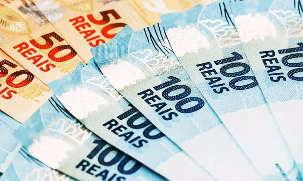 Banco do Brasil e Caixa elevam taxas de juros