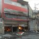 Bombeiros fazem operação rescaldo de incêndio em shopping do Brás