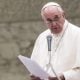 Papa Francisco concede a padres decisão de perdoar quem comete abortos