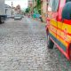 Óleo na pista na rua 2 derruba quatro motociclistas em Cruzeiro