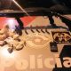 Mãe e filho são presos em São José dos Campos após serem flagrados com drogas e arma em um carro roubado